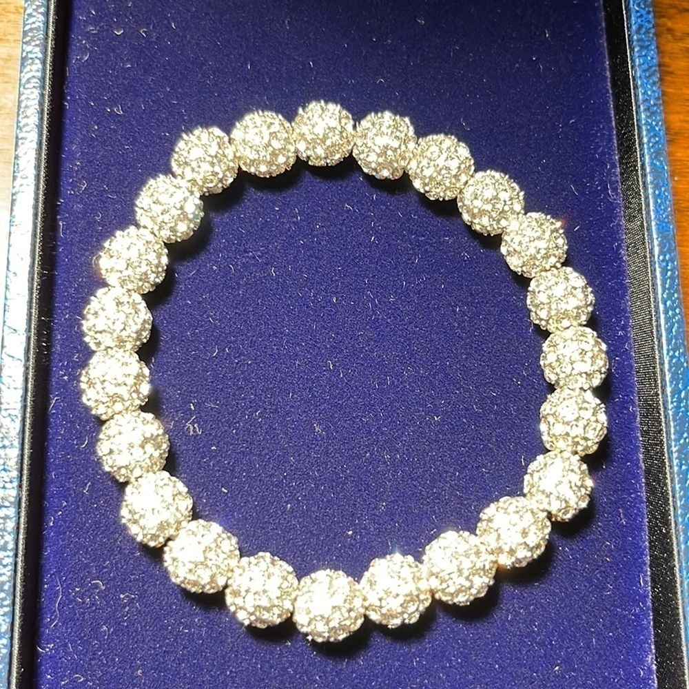 $5–Sparkly Bracelet